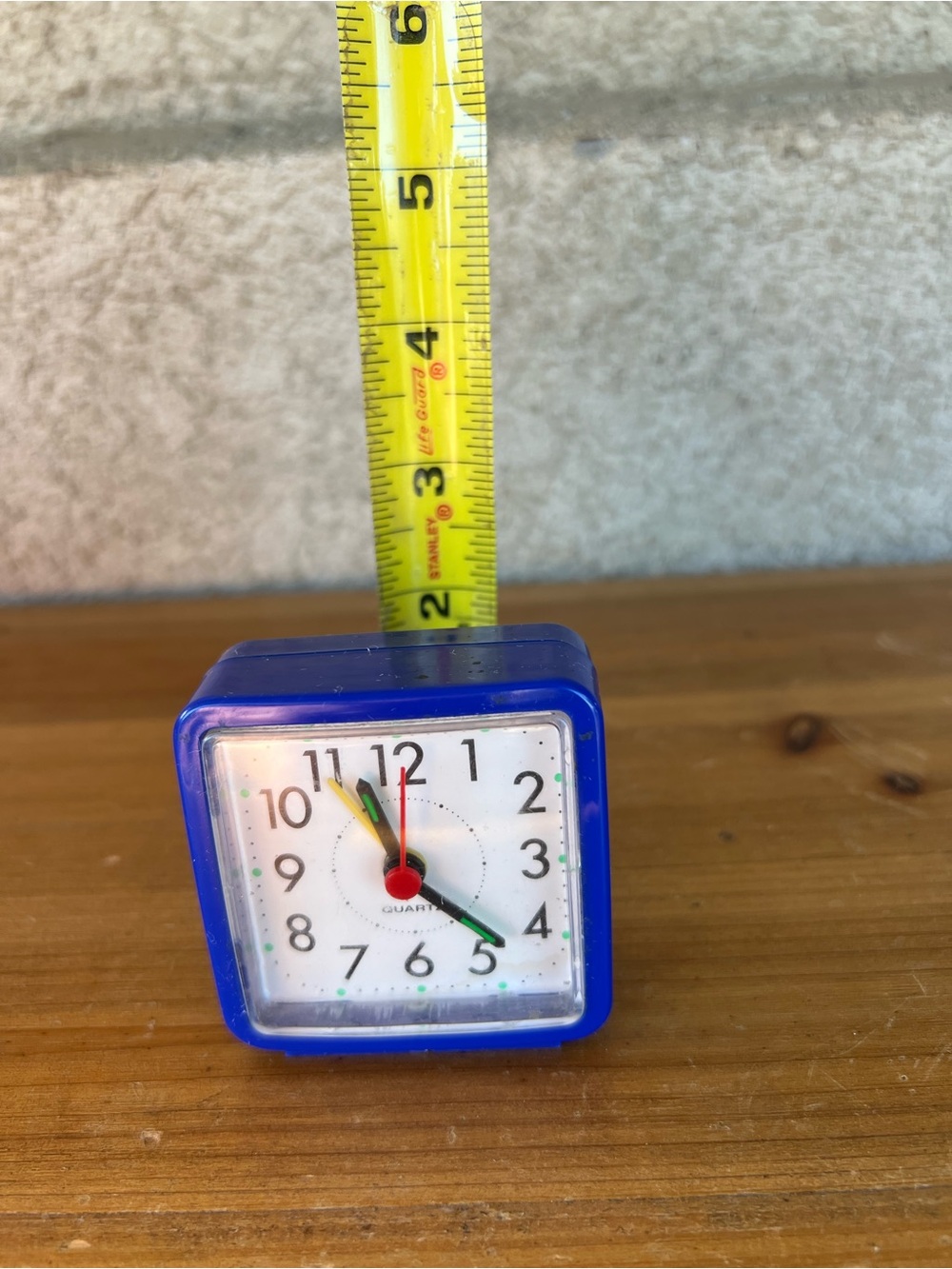 Compact Blue Quartz Table Alarm Clock - Picture 3 of 4